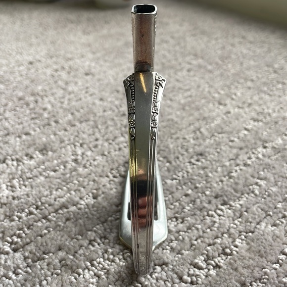 Rogers Oneida silverplate unique bud vase - Picture 7 of 7